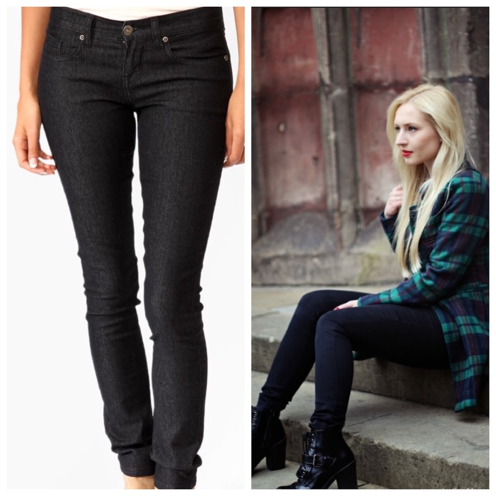 SALE FOREVER 21 Black Denim 62% Cotton Skinny Jean Size 27